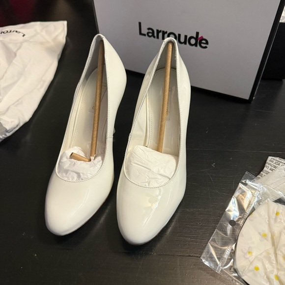 Larroude white heels/pumps new in the box - Picture 2 of 13
